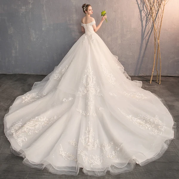 Élégant Champagne Robe De Mariée 2019 Princesse De l'épaule Perlage Perle Cristal Paillettes En Dentelle Fleur Manches Courtes Dos Nu Royal Train