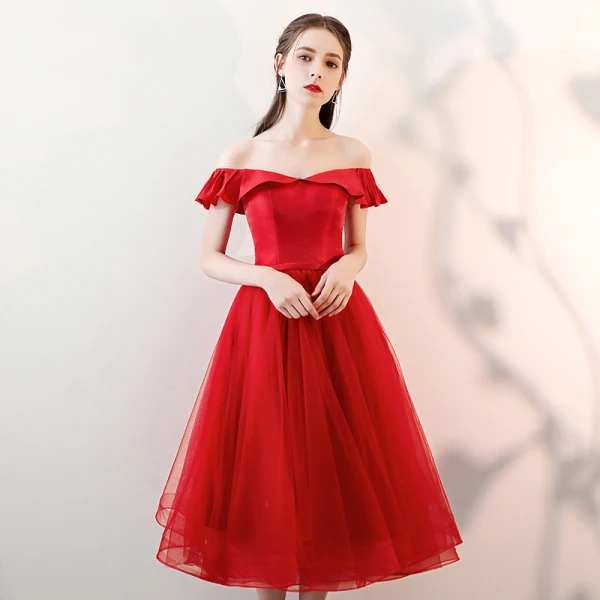 Chic / Beautiful Burgundy Homecoming Graduation Dresses 2018 A-Line / Princess Sash Off-The-Shoulder Backless Sleeveless Tea-length Formal Dresses