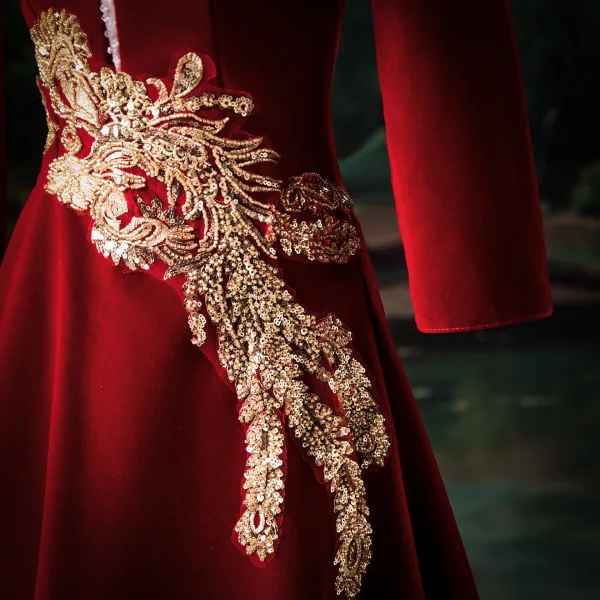Vintage / Retro Red Beading Lace Flower Velvet Prom Dresses 2025 A-Line / Princess V-Neck Long Sleeve Backless Floor-Length / Long Prom Formal Dresses