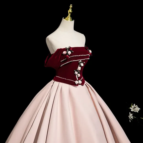 Elegant Burgundy Appliques Prom Dresses 2025 Ball Gown Off-The-Shoulder Sleeveless Backless Floor-Length / Long Prom Formal Dresses