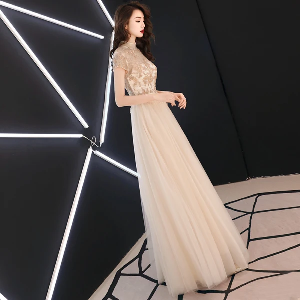 Élégant Champagne Robe De Soirée 2019 Princesse Col Haut Perlage Cristal En Dentelle Fleur Paillettes Manches Courtes Dos Nu Longue Robe De Ceremonie