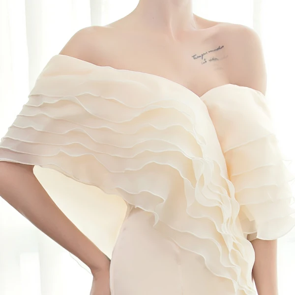 Sexy Einfarbig Champagner Abendkleider 2019 Meerjungfrau Off Shoulder Rüschen Kurze Ärmel Rückenfreies Hof-Schleppe Festliche Kleider
