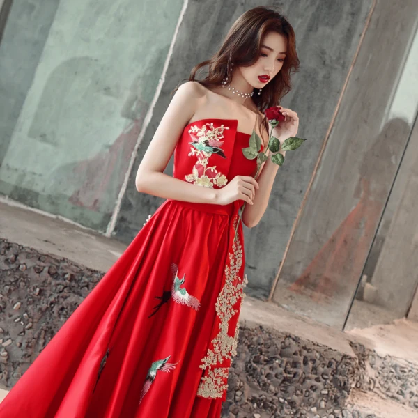 Chinese style Red Evening Dresses 2019 A-Line / Princess Strapless Appliques Lace Bow Sleeveless Backless Court Train Formal Dresses