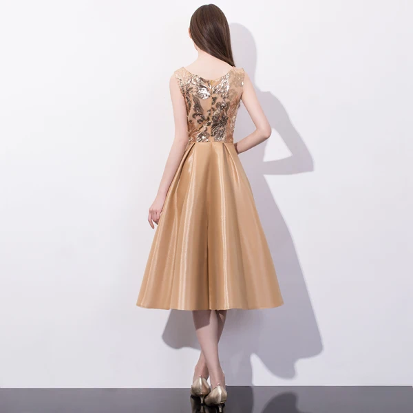 Chic / Beautiful Champagne Homecoming Graduation Dresses 2018 A-Line / Princess Sequins Scoop Neck Sleeveless Knee-Length Formal Dresses
