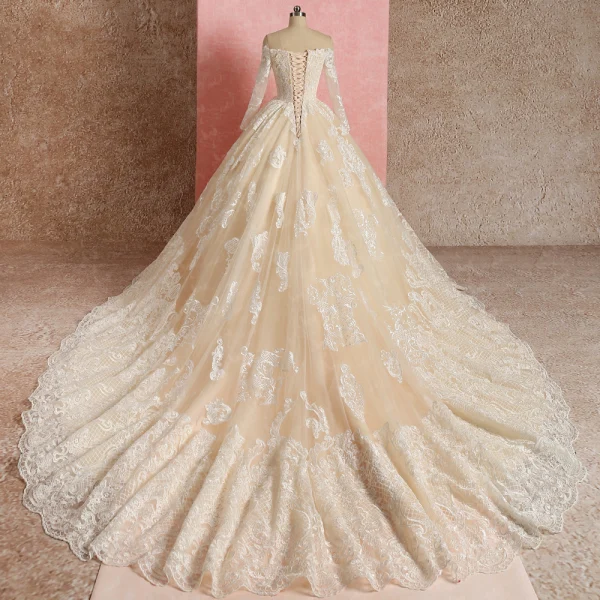 Élégant Champagne Robe De Mariée 2019 Robe Boule De l'épaule En Dentelle Fleur Manches Longues Dos Nu Cathedral Train