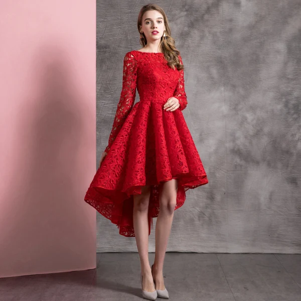 Chic / Belle Couleur Unie Rouge Robe De Cocktail 2019 Princesse Encolure Dégagée Dentelle Fleur Manches Longues Asymétrique Robe De Ceremonie