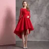 Chic / Beautiful Solid Color Red Cocktail Dresses 2019 A-Line / Princess Scoop Neck Lace Flower Long Sleeve Asymmetrical Formal Dresses