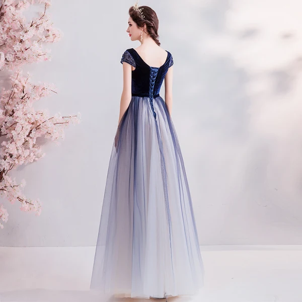 Élégant Bleu Marine Robe De Soirée 2019 Princesse Encolure Dégagée Daim Noeud Cristal Faux Diamant Manches Courtes Dos Nu Longue Robe De Ceremonie