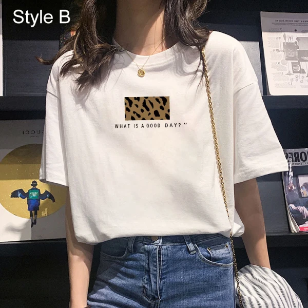 Désinvolte Vêtement de rue Blanche Dessin animé Impression Ample T-Shirts 2021 Coton Encolure Dégagée Manches Courtes Hauts pour Femmes T-shirt