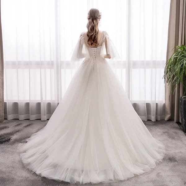 Élégant Ivoire Robe De Mariée 2019 Princesse V-Cou En Dentelle Fleur 1/2 Manches Dos Nu Train De Balayage
