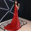 Sexy Rouge Robe De Soirée 2019 Trompette / Sirène Une épaule Paillettes Faux Diamant Cristal Sans Manches Dos Nu Train De Balayage Robe De Ceremonie