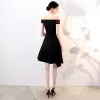 Modest / Simple Black Party Dresses 2018 A-Line / Princess Embroidered Off-The-Shoulder Sleeveless Short Formal Dresses