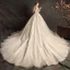 Chic / Belle Champagne Robe De Mariée 2019 Princesse De l'épaule Perle Appliques En Dentelle Fleur Manches Courtes Dos Nu Cathedral Train