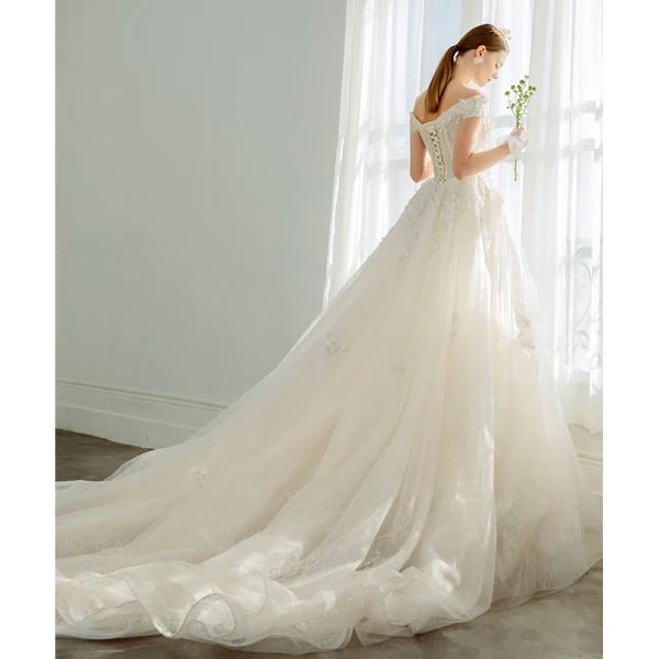 Élégant Champagne Robe De Mariée 2019 Princesse De l'épaule Perlage Paillettes En Dentelle Fleur Manches Courtes Cathedral Train