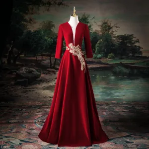 Vintage Retro Red Beading Lace Flower Velvet Prom Dresses 2025 A Line Princess V Neck Long Sleeve Backless Floor Length Long Prom Formal Dresses