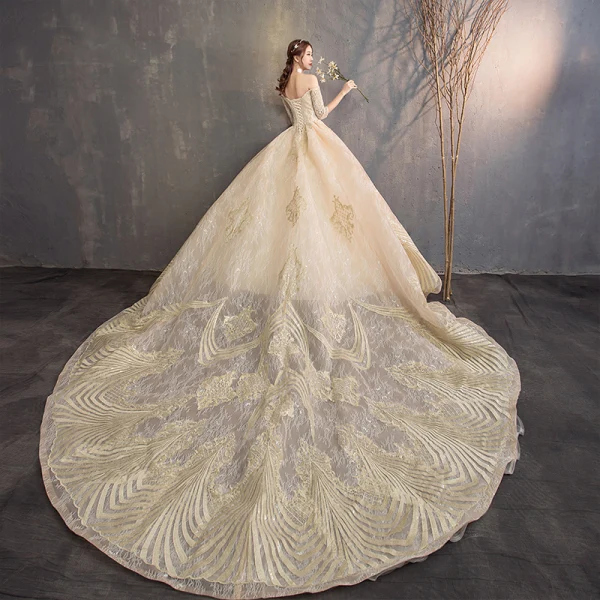 Charmant Champagne Robe De Mariée 2019 Princesse De l'épaule Perlage Cristal Perle Paillettes En Dentelle Fleur 1/2 Manches Dos Nu Cathedral Train