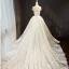 Élégant Champagne Robe De Mariée 2018 Robe Boule En Dentelle Fleur Encolure Dégagée Dos Nu Sans Manches Royal Train Mariage