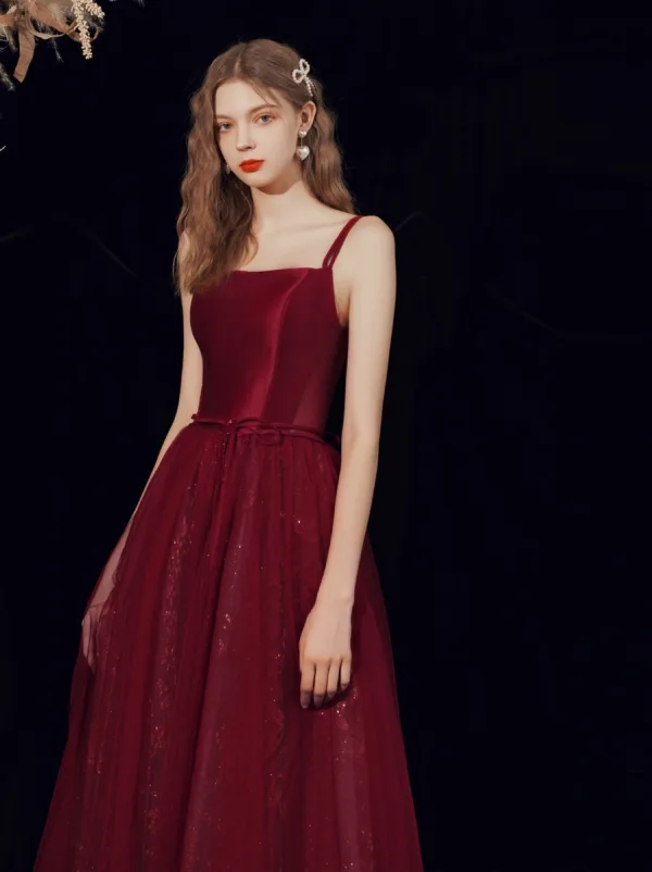 Modest / Simple Burgundy Homecoming Graduation Dresses 2021 A-Line / Princess Spaghetti Straps Sleeveless Backless Bow Floor-Length / Long Formal Dresses