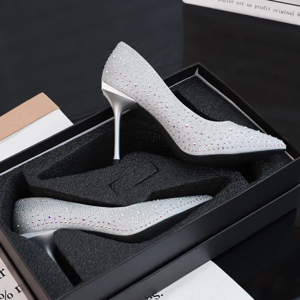 Sparkly Silver Wedding Shoes 2019 Sequins Rhinestone 10 cm Stiletto Heels Pointed Toe Wedding Pumps