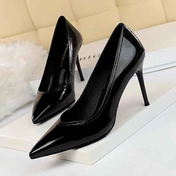 Eenvoudige Khaki Kantoor Pumps 2019 Lakleer 9 cm Naaldhakken / Stiletto Spitse Neus Pumps