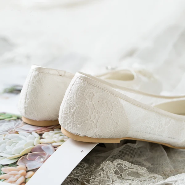 Elegante Weiß Brautschuhe 2019 Spitze Perle Strass Pailletten Spitzschuh Hochzeit High Heels