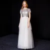 Schöne Weiß Abendkleider 2019 A Linie Rundhalsausschnitt Pailletten Kurze Ärmel Lange Festliche Kleider
