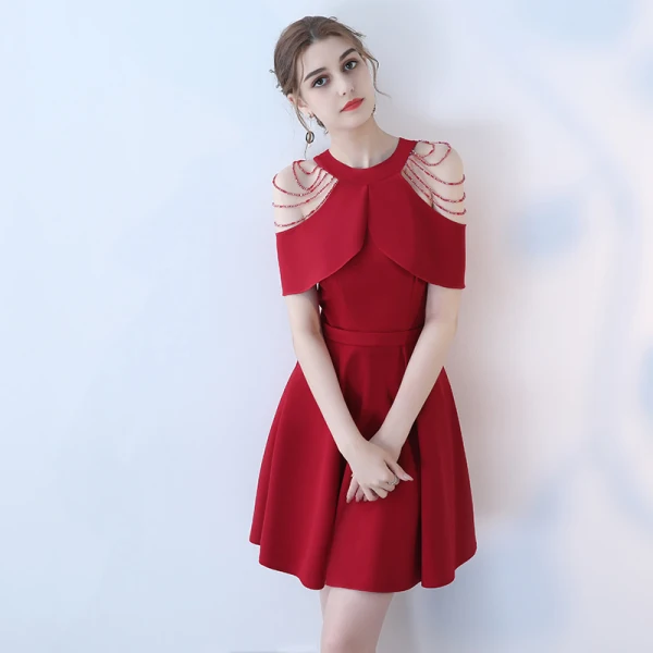 Simple Bleu Roi de retour Robe De Graduation 2018 Princesse Perlage épaules Manches Courtes Courte Robe De Ceremonie