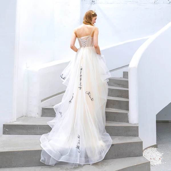 Modern / Fashion Champagne Evening Dresses 2019 A-Line / Princess Spaghetti Straps Bow Sleeveless Backless Sweep Train Formal Dresses