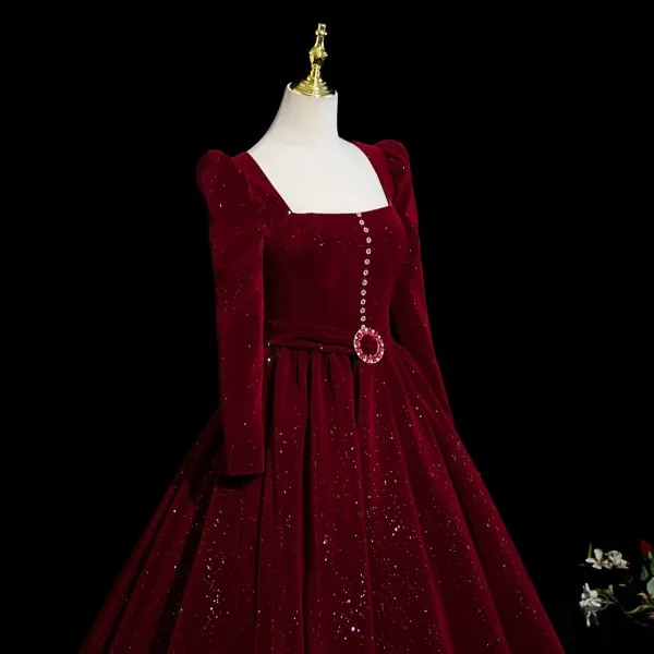 Demure Burgundy Rhinestone Sequins Velvet Prom Dresses 2025 Ball Gown Square Neckline Long Sleeve Backless Floor-Length / Long Formal Dresses