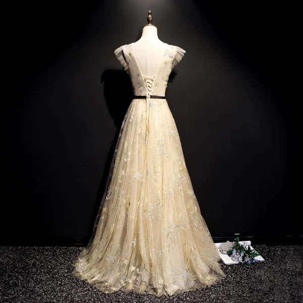 Élégant Champagne Robe De Bal 2019 Princesse Encolure Dégagée Volants En Dentelle Fleur Étoile Noeud Sans Manches Dos Nu Longue Robe De Ceremonie