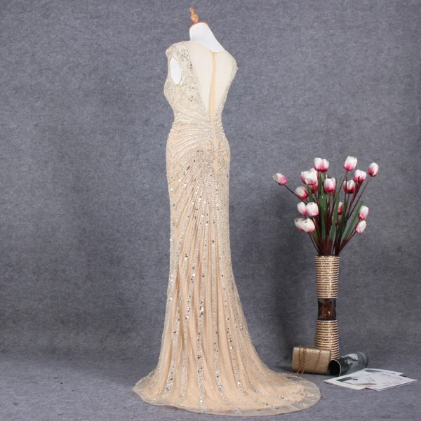 Charmant Champagne Robe De Soirée 2019 Trompette / Sirène Encolure Dégagée Fait main Perlage Cristal Paillettes Sans Manches Train De Balayage Robe De Ceremonie