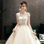 Chic Champagne Robe De Mariée 2019 Princesse Encolure Dégagée Perlage En Dentelle Fleur Paillettes Manches Courtes Dos Nu Train De Balayage