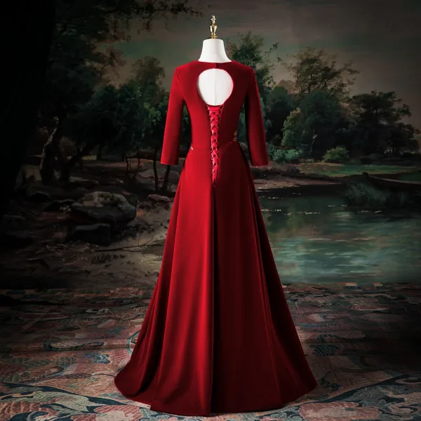 Vintage / Retro Red Beading Lace Flower Velvet Prom Dresses 2025 A-Line / Princess V-Neck Long Sleeve Backless Floor-Length / Long Prom Formal Dresses