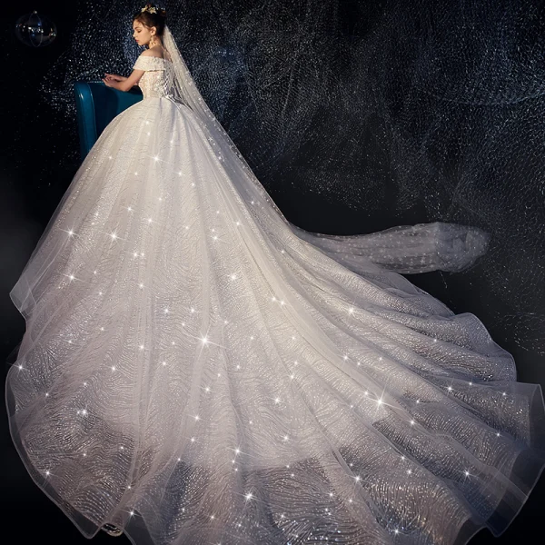 Chic Ivoire Robe De Mariée 2019 Princesse De l'épaule Perlage Perle Étoile En Dentelle Fleur Paillettes Manches Courtes Dos Nu Cathedral Train