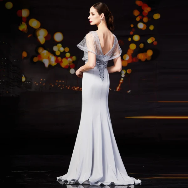 Luxe Bordeaux Robe De Soirée 2019 Princesse V-Cou Perlage Faux Diamant Cristal Perle Paillettes Manches Courtes Dos Nu Train De Balayage Robe De Ceremonie