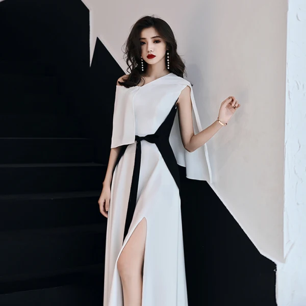 Mode Ivory / Creme Abendkleider 2019 A Linie One-Shoulder Schleife Kurze Ärmel Rückenfreies Gespaltete Front Lange Festliche Kleider
