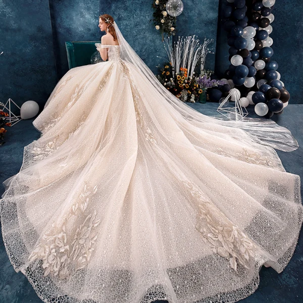 Luxe Champagne Robe De Mariée 2019 Robe Boule De l'épaule Perlage Paillettes En Dentelle Fleur Sans Manches Dos Nu Royal Train