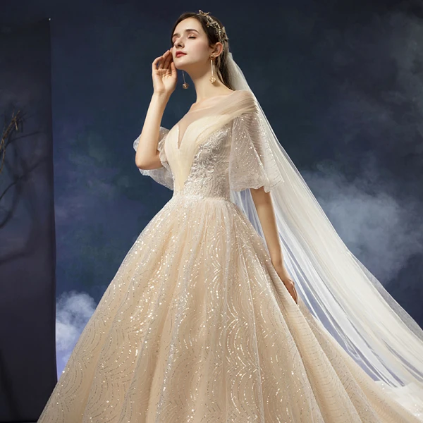 Charmant Champagne Robe De Mariée 2019 Princesse Encolure Dégagée En Dentelle Fleur Perlage Paillettes 1/2 Manches Dos Nu Cathedral Train Mariage