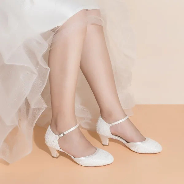 Simple Ivoire En Dentelle Satin Chaussure De Mariée 2021 5 cm Talons Épais À Bout Rond Mariage Talons Hauts