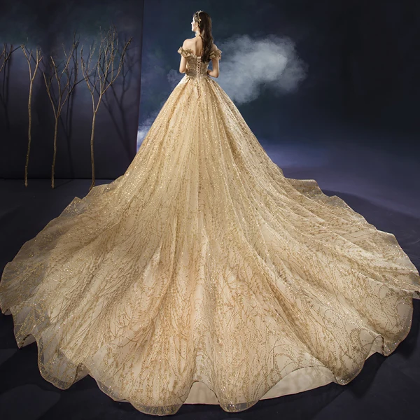 Luxe Champagne Robe De Mariée 2019 Princesse De l'épaule Perlage Perle Paillettes En Dentelle Fleur Manches Courtes Dos Nu Royal Train