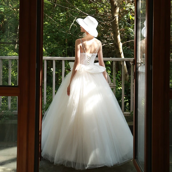 Chic / Beautiful Ivory Wedding Dresses 2019 A-Line / Princess Spaghetti Straps Pearl Lace Flower Sleeveless Backless Floor-Length / Long