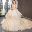 Haut de Gamme Champagne Robe De Mariée 2023 Robe Boule Volants Bustier En Dentelle Fleur Sans Manches Dos Nu Volants en Cascade Royal Train