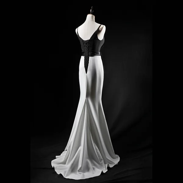 Classy Black White Evening Dresses 2019 Trumpet Mermaid Spaghetti Straps Sleeveless