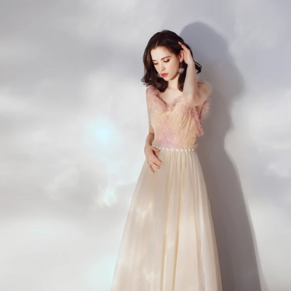 Chic / Belle Champagne Robe De Soirée 2019 Princesse Volants Bretelles Spaghetti Sans Manches Dos Nu Longue Robe De Ceremonie