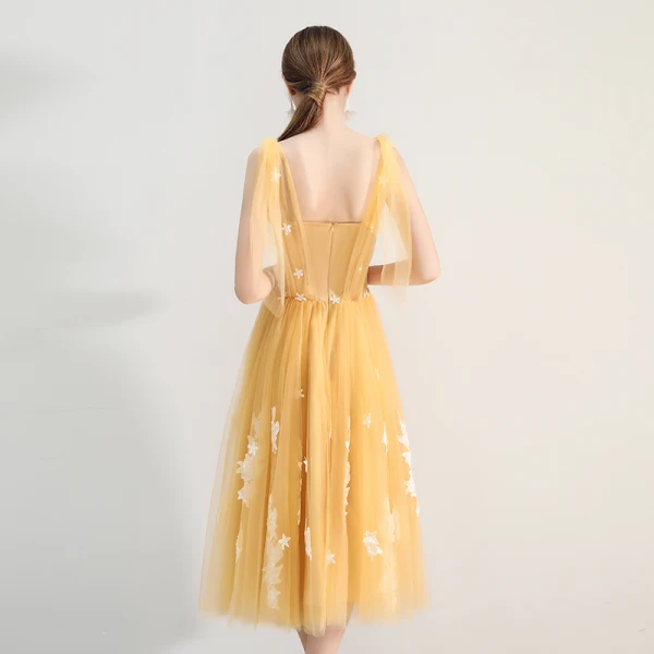 Chic / Belle Jaune de retour Robe De Graduation 2019 Princesse Encolure Carrée En Dentelle Fleur Sans Manches Dos Nu Thé Longueur Robe De Ceremonie