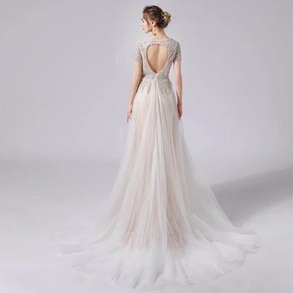 Charmant Champagner Brautkleider / Hochzeitskleider 2021 A Linie Perlenstickerei Kristall Pailletten Tiefer V-Ausschnitt Kurze Ärmel Rückenfreies Sweep / Pinsel Zug Hochzeit