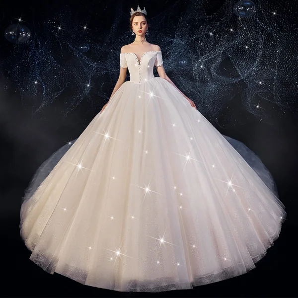 Charmant Ivoire Robe De Mariée 2019 Robe Boule De l'épaule Perlage Paillettes Manches Courtes Dos Nu Cathedral Train
