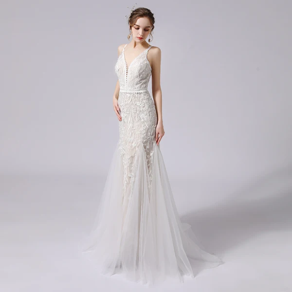 Charmant Champagner Brautkleider / Hochzeitskleider 2021 Meerjungfrau Spaghettiträger Perlenstickerei Spitze Blumen Ärmellos Rückenfreies Sweep / Pinsel Zug Hochzeit