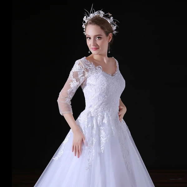 Chic / Belle Blanche Robe De Mariée 2018 Princesse En Dentelle Fleur V-Cou Manches Longues Chapel Train Mariage