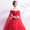 Abordable Rouge Robe De Mariée 2019 Princesse De l'épaule Perlage Paillettes Appliques En Dentelle Fleur Manches Courtes Dos Nu Watteau Train